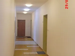 Pronájem bytu 2+kk, Praha - Libeň, Nad Okrouhlíkem, 60 m2