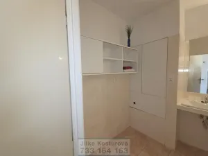 Prodej bytu 3+1, Opava - Kateřinky, Holasická, 76 m2