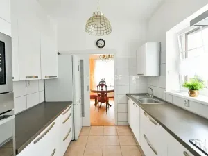 Pronájem vily, Praha - Suchdol, Havraní, 220 m2