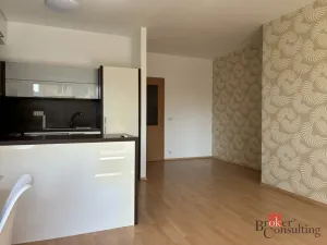 Pronájem bytu 2+kk, Hradec Králové - Třebeš, Ve Stromovce, 58 m2