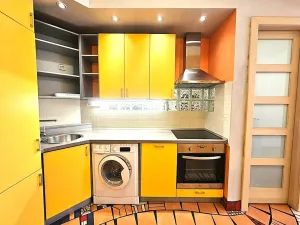 Pronájem bytu 1+kk, Praha, Viktora Huga, 38 m2