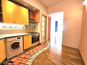 Pronájem bytu 1+kk, Praha, Viktora Huga, 38 m2