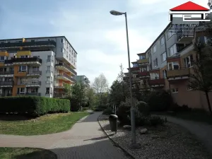 Pronájem bytu 2+kk, Praha - Vysočany, Poděbradská, 49 m2