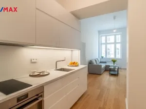 Pronájem bytu 2+kk, Praha - Vinohrady, Korunní, 55 m2