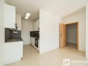 Prodej bytu 2+kk, Praha - Bohnice, Poznaňská, 45 m2