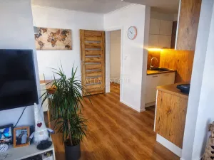 Prodej bytu 3+kk, Karlovy Vary - Bohatice, Lomená, 61 m2