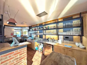 Pronájem restaurace, Praha - Kobylisy, Kyselova, 460 m2