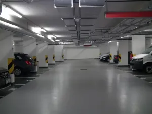 Pronájem garážového stání, Praha - Jinonice, Walterovo náměstí, 13 m2