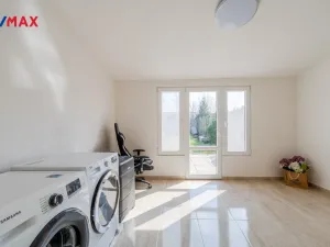 Pronájem rodinného domu, Nupaky, K Parku, 115 m2