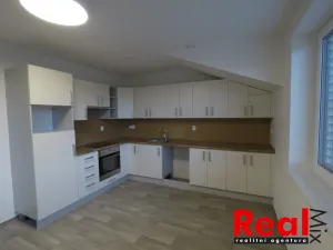 Pronájem bytu 2+kk, Rajhradice, Opatovická, 76 m2