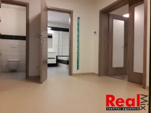 Pronájem bytu 2+kk, Rajhradice, Opatovická, 76 m2