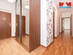 Prodej bytu 3+kk, Praha - Kyje, Břeclavská, 70 m2
