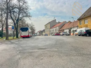 Prodej vícegeneračního domu, Kostelec nad Labem, nám. Komenského, 120 m2