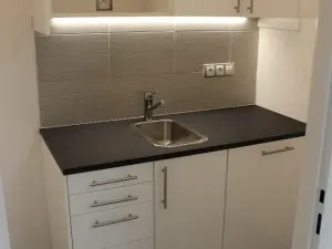 Pronájem kanceláře, Praha - Žižkov, Husitská, 63 m2