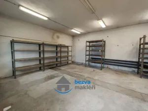 Pronájem skladu, Skuteč, Husova, 63 m2