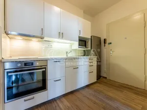 Pronájem bytu 2+kk, Praha - Vršovice, Ukrajinská, 52 m2