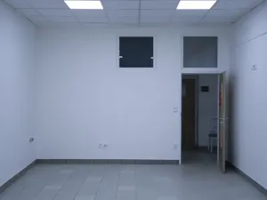 Pronájem obchodního prostoru, Frýdek-Místek, tř. T. G. Masaryka, 36 m2