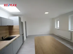Pronájem bytu 1+kk, Kolín, Krčínova, 34 m2
