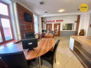 Pronájem obchodního prostoru, Opava - Předměstí, Kasárenská, 181 m2