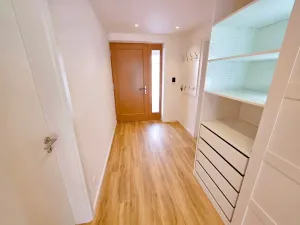 Pronájem rodinného domu, Zeleneč, 170 m2