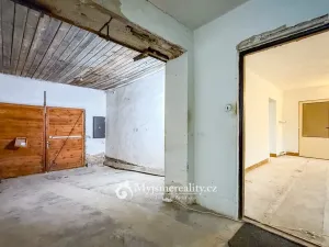 Prodej rodinného domu, Hodonice, U Kostela, 260 m2