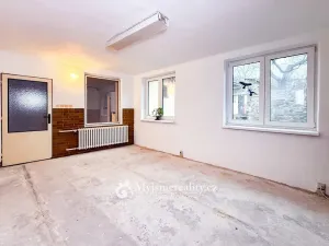 Prodej rodinného domu, Hodonice, U Kostela, 260 m2