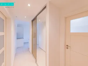 Prodej bytu 2+1, Olomouc - Nové Sady, Za poštou, 55 m2