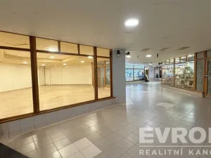 Pronájem obchodního prostoru, Vrchlabí, Krkonošská, 132 m2