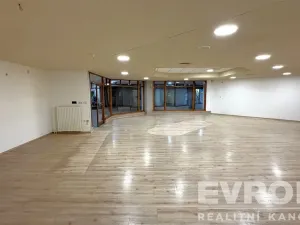 Pronájem obchodního prostoru, Vrchlabí, Krkonošská, 132 m2