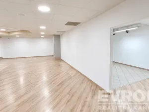 Pronájem obchodního prostoru, Vrchlabí, Krkonošská, 132 m2