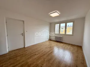 Pronájem bytu 2+1, Kadaň, Budovatelů, 52 m2