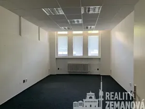 Pronájem kanceláře, Praha - Žižkov, U zásobní zahrady, 347 m2