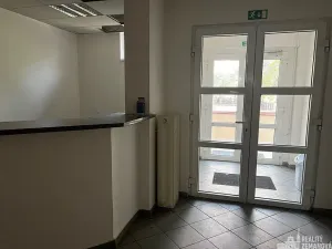 Pronájem kanceláře, Praha - Žižkov, U zásobní zahrady, 347 m2