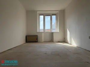 Prodej bytu 4+1, Karlovy Vary - Rybáře, nám. 17. listopadu, 105 m2