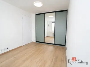 Pronájem bytu 2+kk, Praha - Kobylisy, Hlaváčova, 48 m2