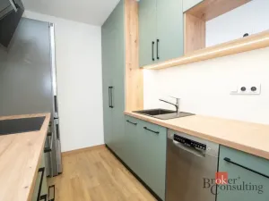 Pronájem bytu 2+kk, Praha - Kobylisy, Hlaváčova, 48 m2