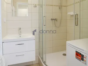 Pronájem bytu 1+kk, Praha, Rostovská, 22 m2