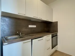 Pronájem bytu 2+kk, Praha - Nusle, Hvězdova, 35 m2