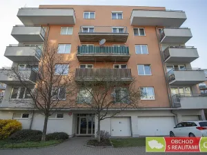 Pronájem bytu 2+kk, Praha, Janýrova, 57 m2