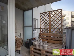 Pronájem bytu 2+kk, Praha, Janýrova, 57 m2