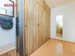 Prodej bytu 1+kk, Praha - Prosek, Vysočanská, 37 m2