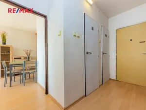 Prodej bytu 1+kk, Praha - Prosek, Vysočanská, 37 m2