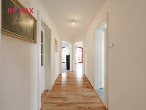 Prodej bytu 6+kk a větší, Tuchoměřice, Ke Statenicím, 347 m2
