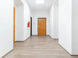 Pronájem kanceláře, Praha - Nové Město, Karlovo náměstí, 18 m2