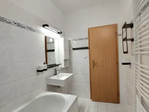 Pronájem bytu 2+kk, Hradec Králové - Třebeš, Ve Stromovce, 45 m2