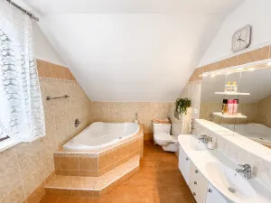 Prodej rodinného domu, Karlovy Vary, K Výhledu, 362 m2