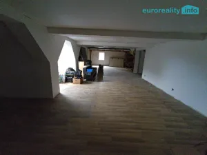 Prodej komerční nemovitosti, Dobrná, 288 m2