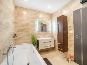 Prodej bytu 3+kk, Hodonín, Očovská, 67 m2