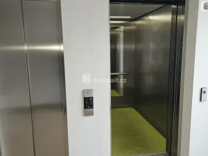 Pronájem bytu 2+kk, Praha - Záběhlice, Velenovského, 53 m2