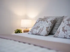 Prodej bytu 2+1, Unhošť, Komenského, 52 m2